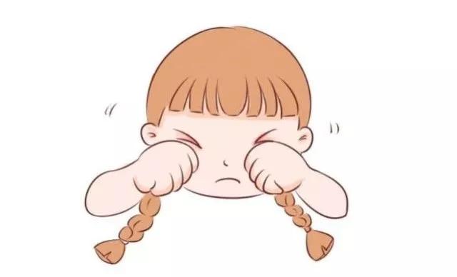 小孩时不时的挤眼睛怎么回事？